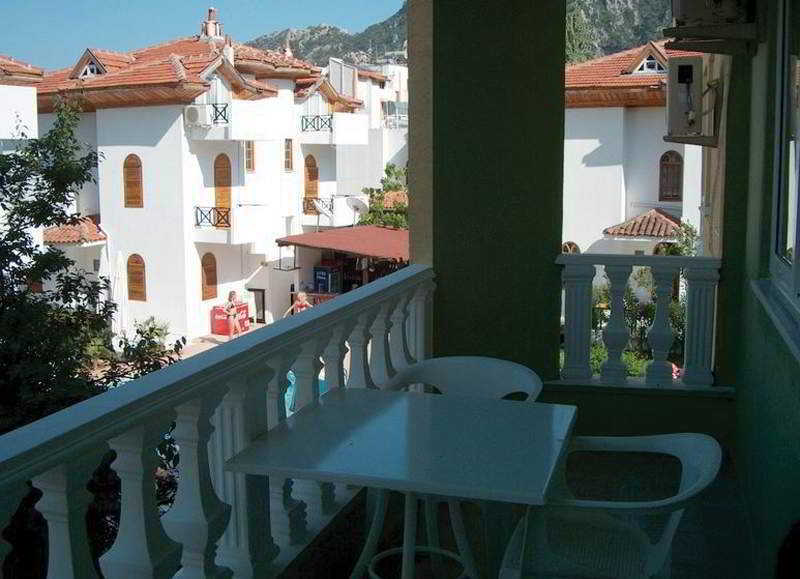 Selen Apart Icmeler Exterior photo