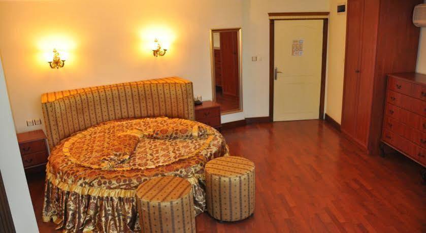Selen Apart Icmeler Exterior photo